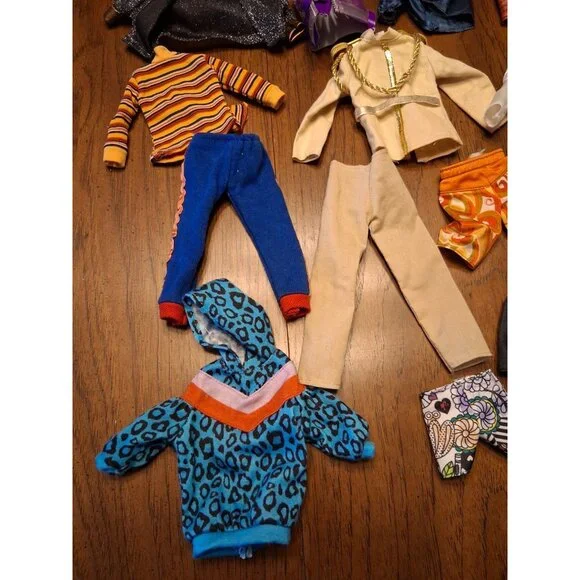 Ken Doll Clothes Mixed Lot 15 Pc plus 5 Pair of Shoes Barbie - Picture 5 of 8